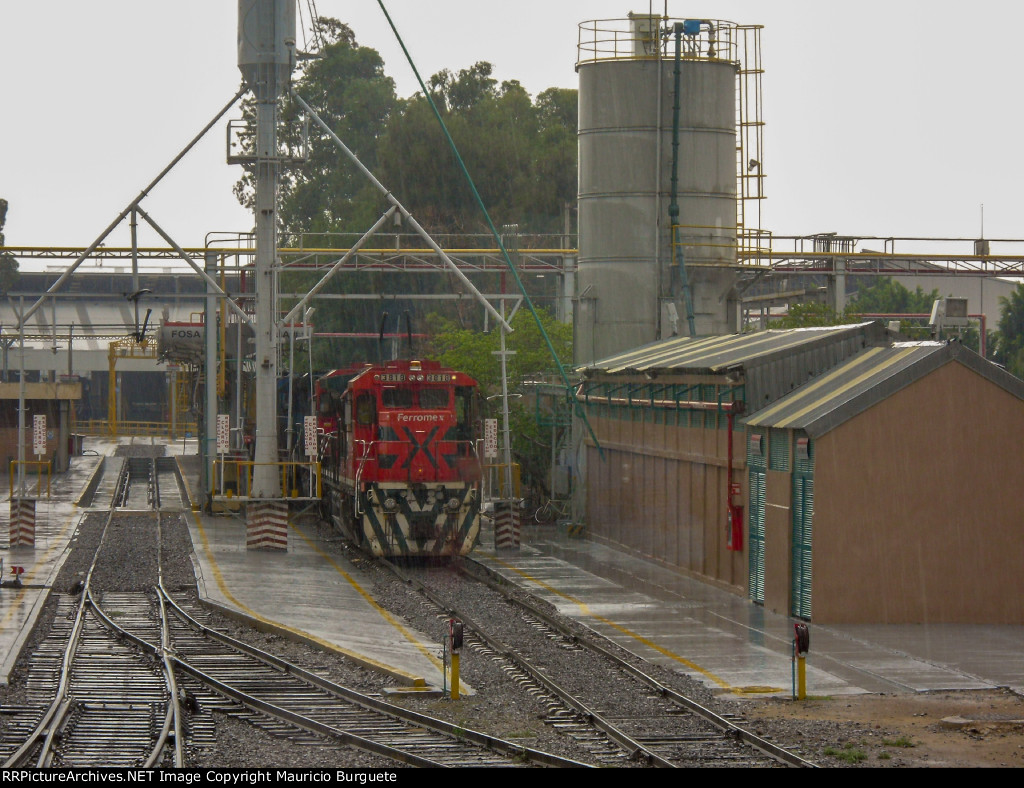 FXE Super 7 Locomotive in the yard